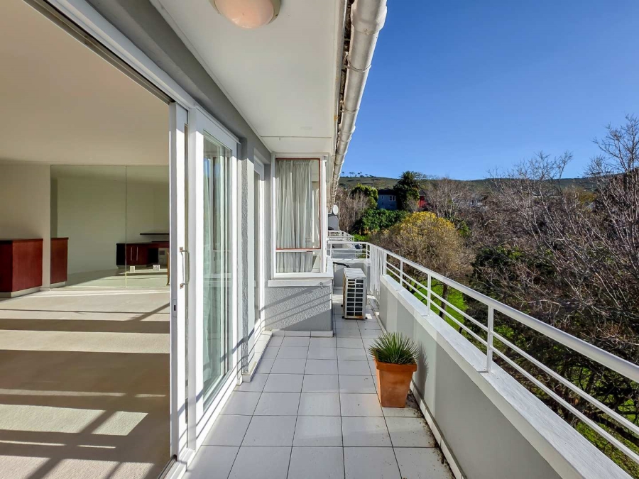 To Let 1 Bedroom Property for Rent in Gardens Western Cape